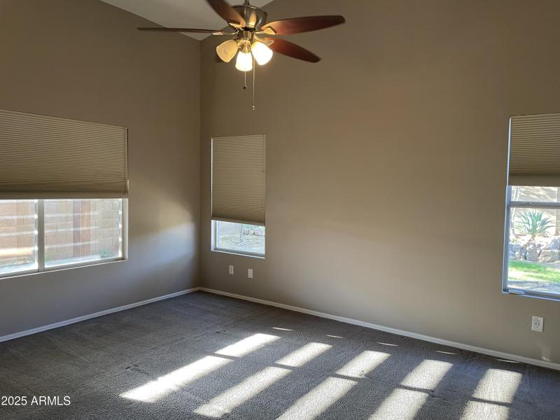 20250930_234413364_iOS_0