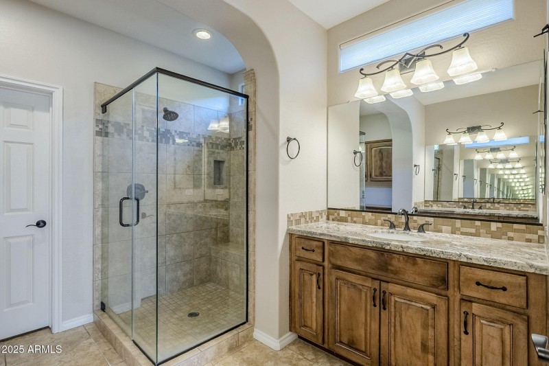 Primary bath