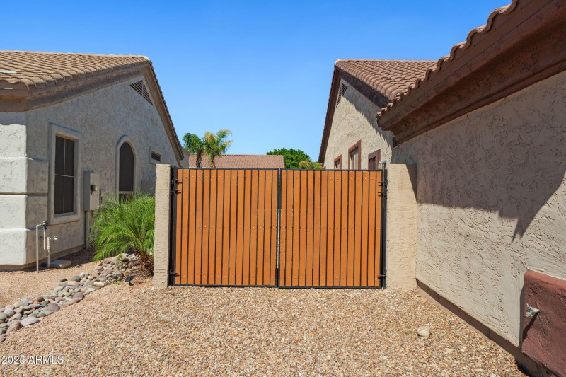 RV Gates