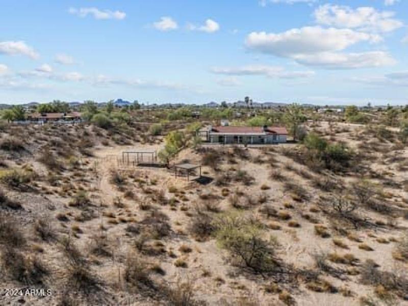 large-0193083a-1e98-71dd-8c3c-9253af81bf