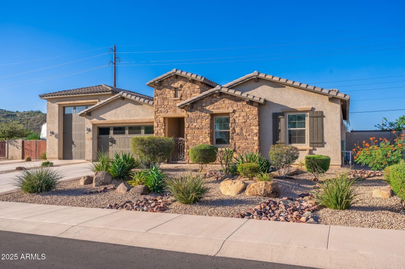 10136 E Grandview St - 02