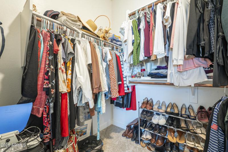 Casita has large walk in closet!