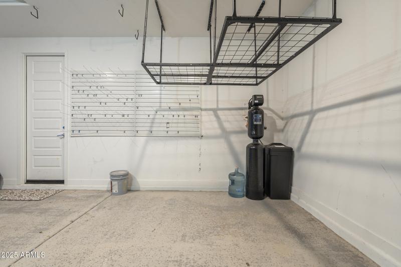 Tankless water heater. (outside)