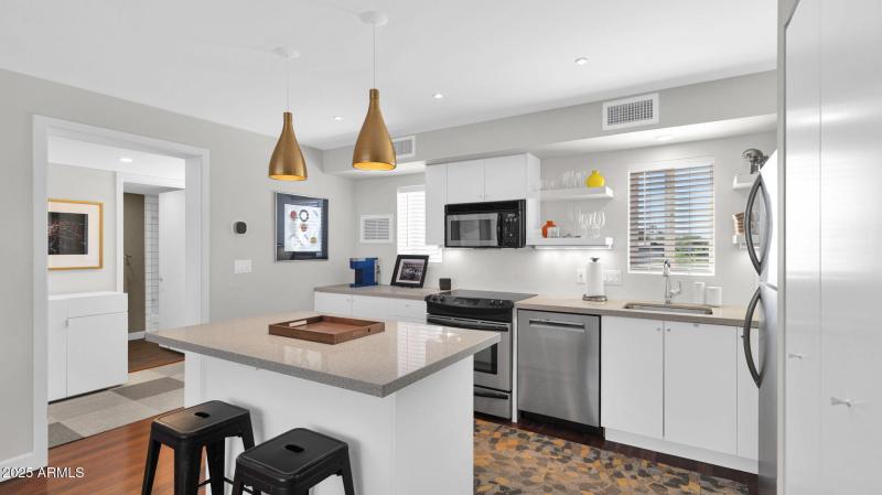 11-web-or-mls-P1176819