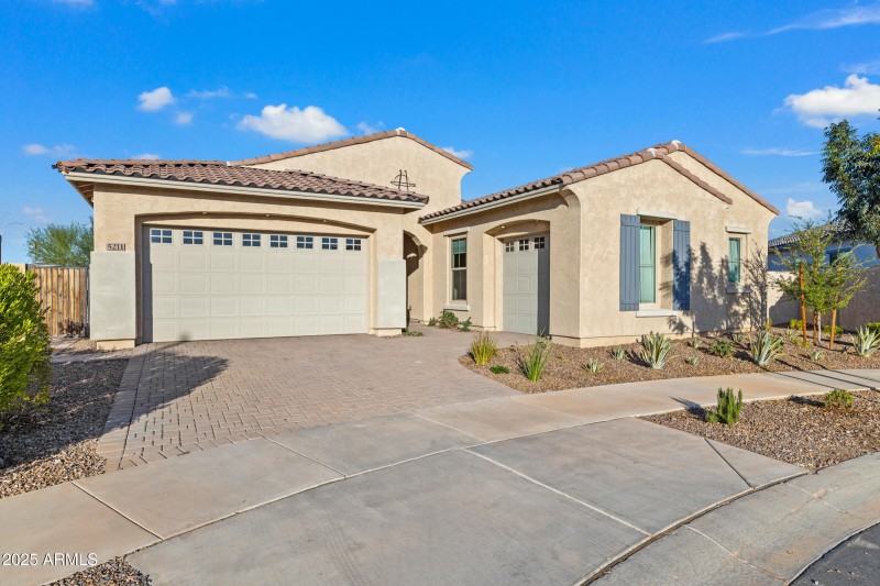 5211 S Del Rancho-3