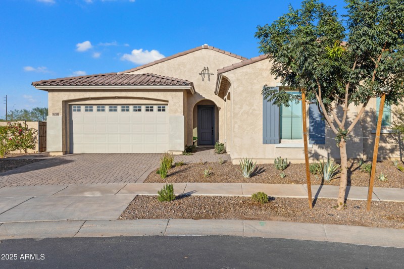 5211 S Del Rancho-1