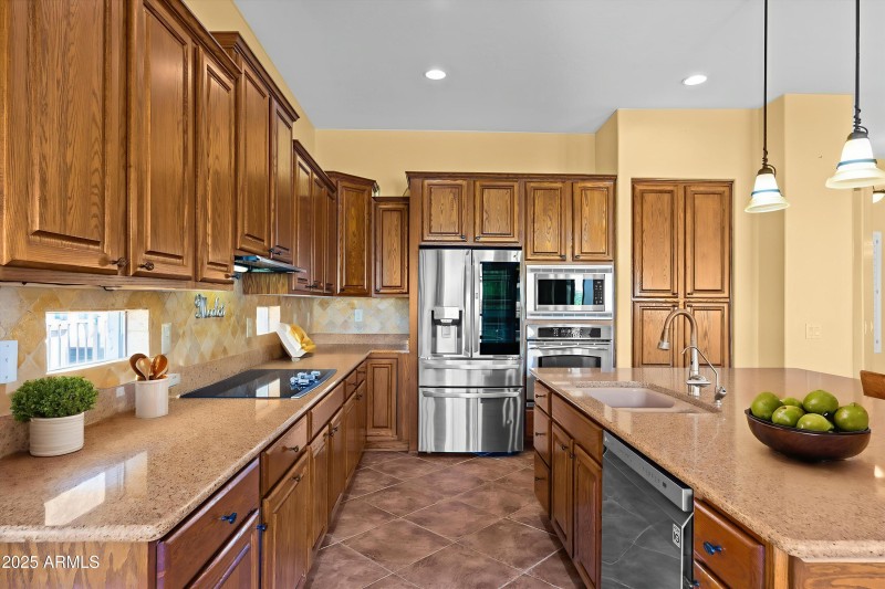 17-DSC06836 - Kitchen - Standard - 2