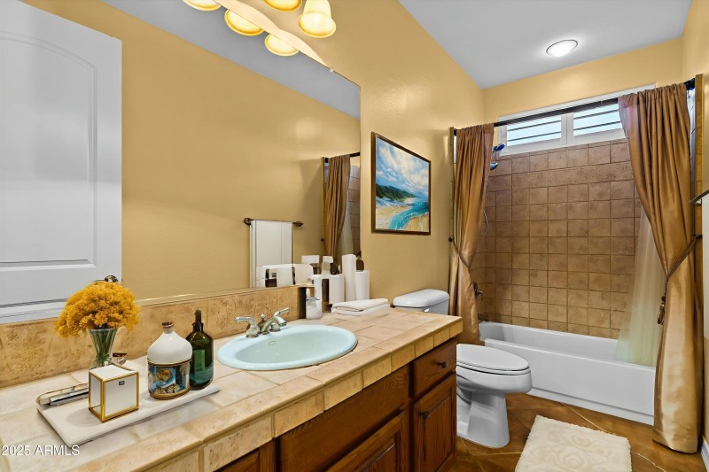 36-DSC06893 - Bathroom - Standard - 2