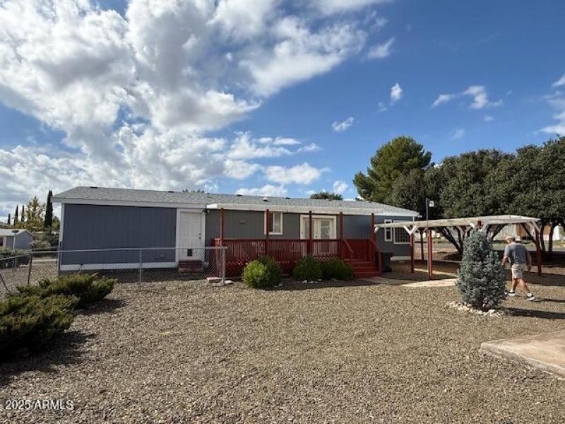 C098BB14-8841-4E12-9F28-8519061B9B4E