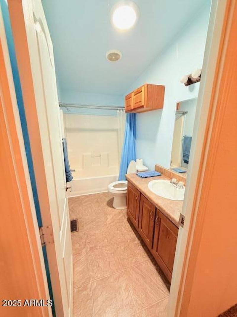 982A6CB9-110F-49D1-9BF1-D9EF201920F5