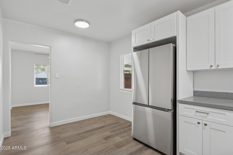 9-web-or-mls-2310-e-amelia-ave