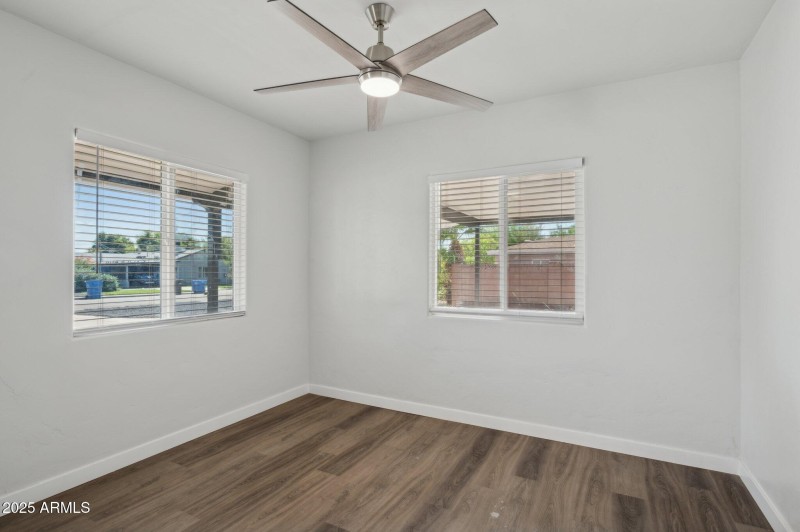 12-web-or-mls-2310-e-amelia-ave