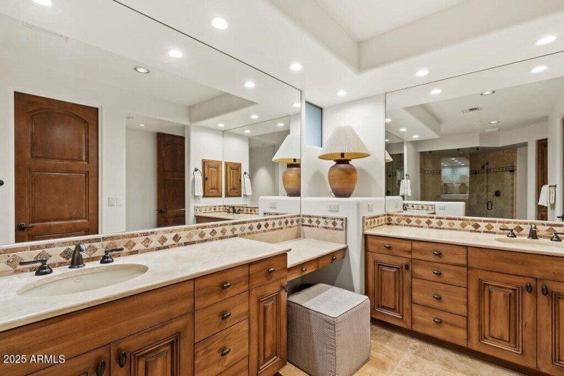 020_Double Vanities