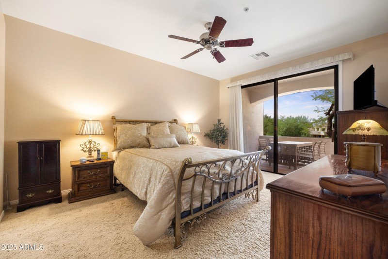 7445 E Eagle Crest 1145 Spacious master