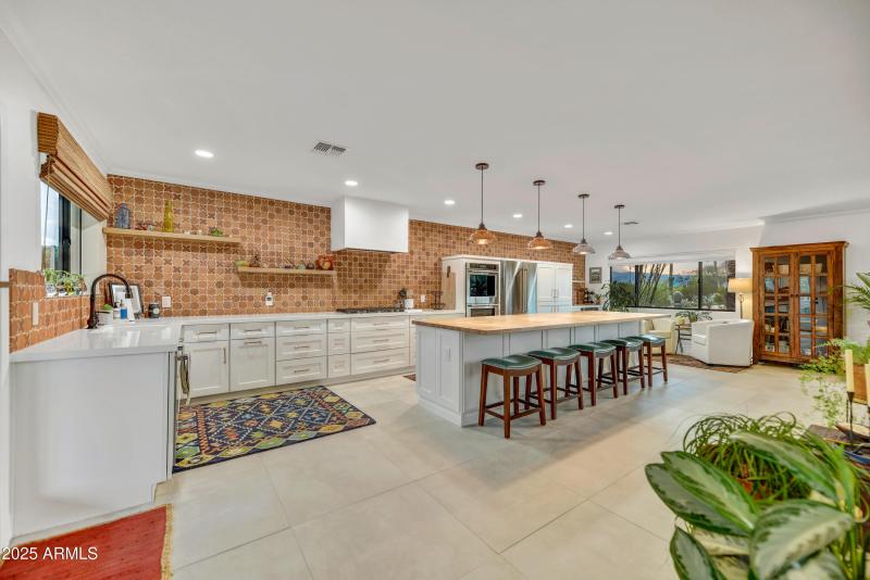 012_Kitchen