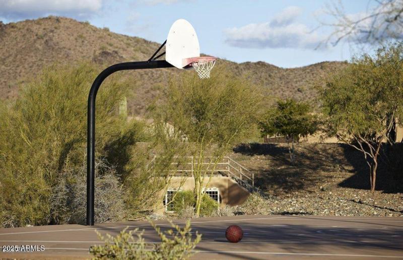 20210628230535226493000000-o