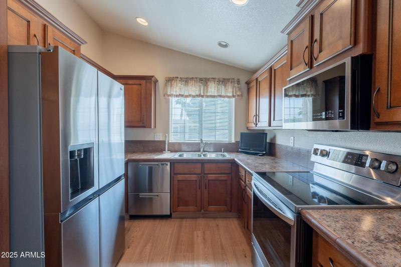 11-web-or-mls-El Mirage-11