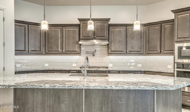 Kitchen Breakfast Bar