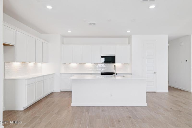 8-web-or-mls-17746-w-vogel-ave-lot-161-z