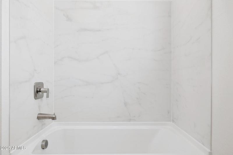 36-web-or-mls-17746-w-vogel-ave-lot-161-