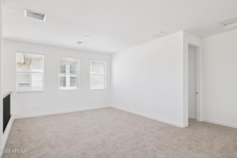 38-web-or-mls-17746-w-vogel-ave-lot-161-