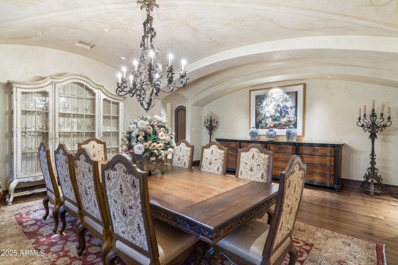 075_Dining Room
