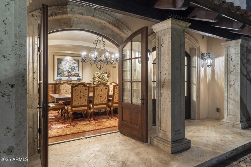 078_Dining Room