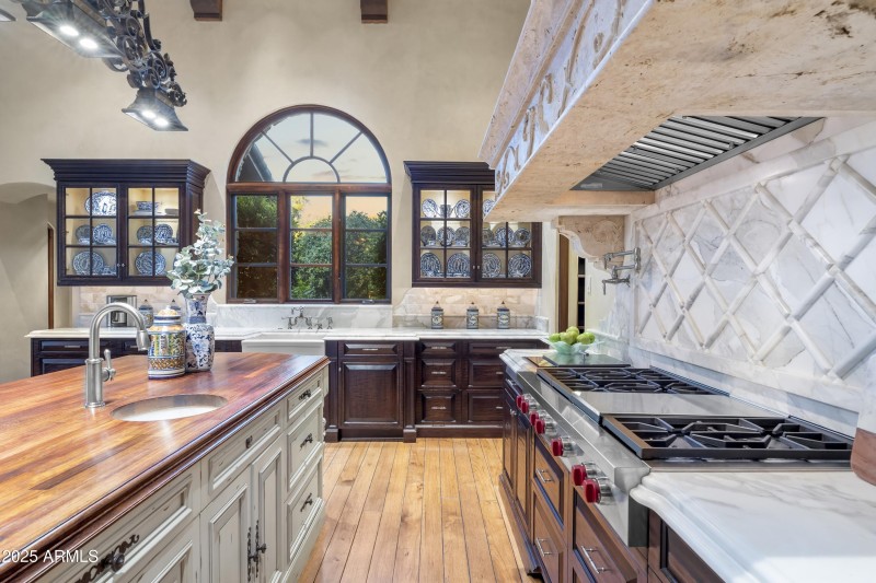 093_Kitchen
