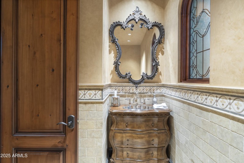 106_Powder Room