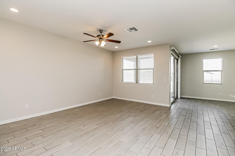 003-photo-living-room-14849886