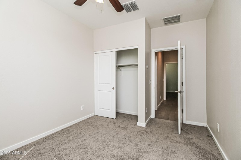 021-photo-bedroom-14849879