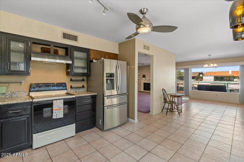 13-Kitchen