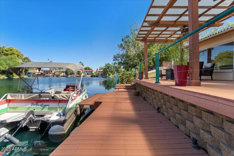 25-Boat dock