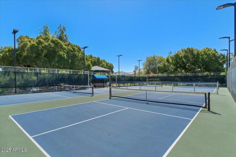 38-Community tennis