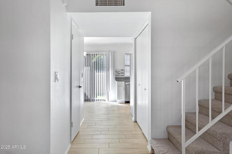 5704 E Aire Libre Ave Unit 1061-8