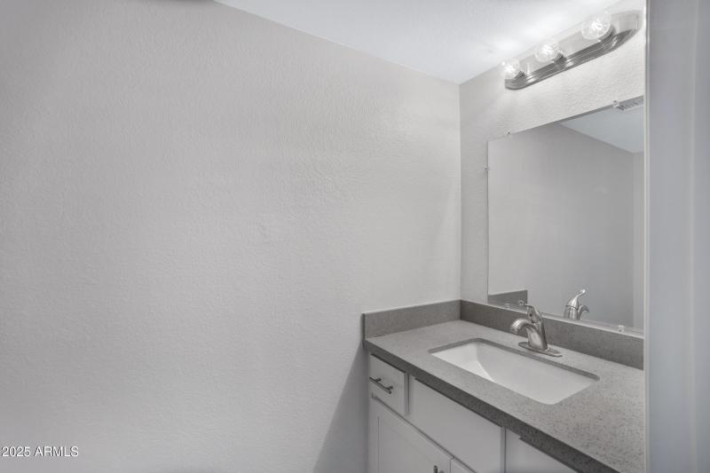 5704 E Aire Libre Ave Unit 1061-15