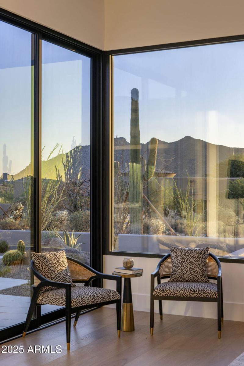 50-web-or-mls-D46A8977