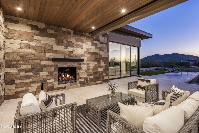 60-web-or-mls-D46A9061