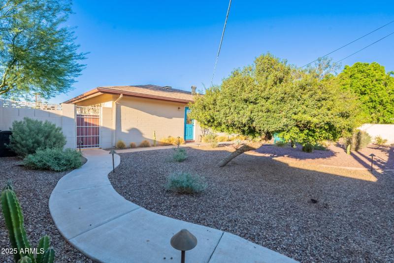 37-web-or-mls-Fairmont-37