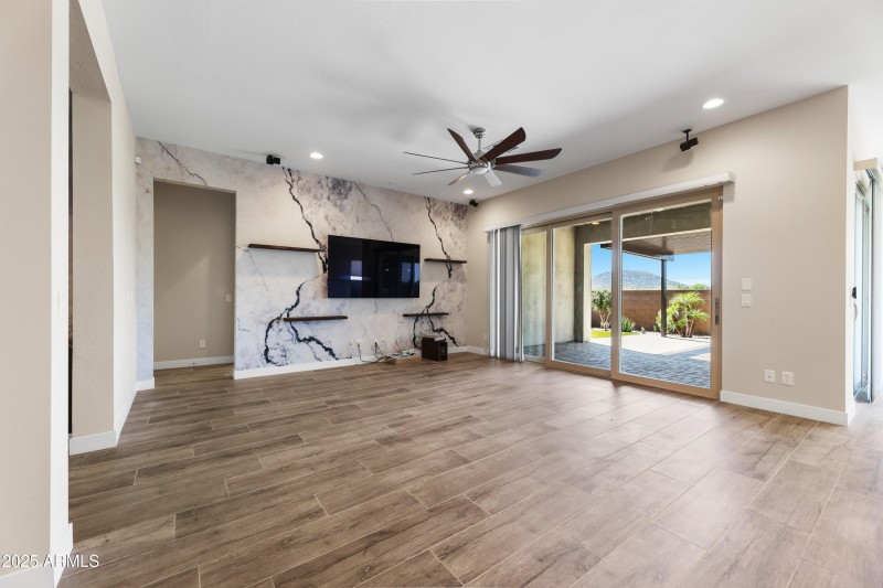 04-Living Area I