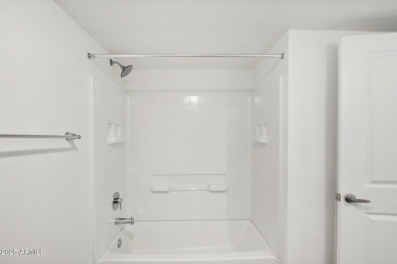 12945 W Greenway Rd h108-019