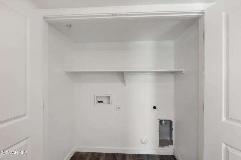 12945 W Greenway Rd h108-017