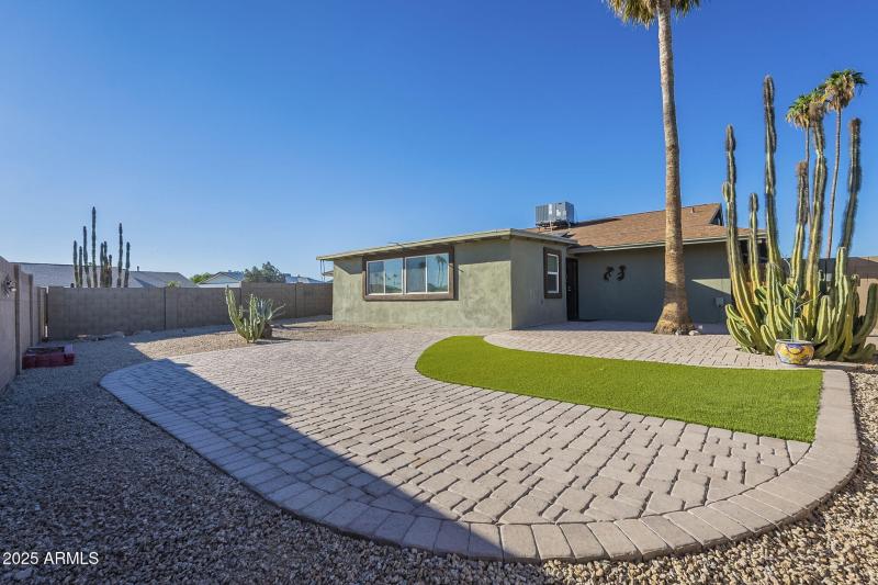 60-web-or-mls-Shiprock-60