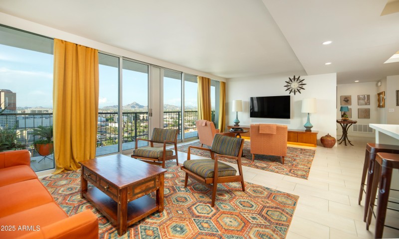 4 Sliding glass doors closed