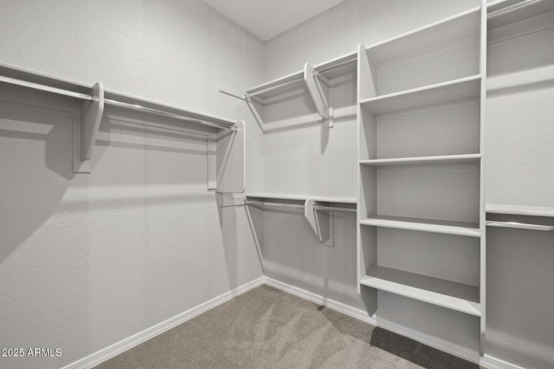 30)PRIMARY CLOSET