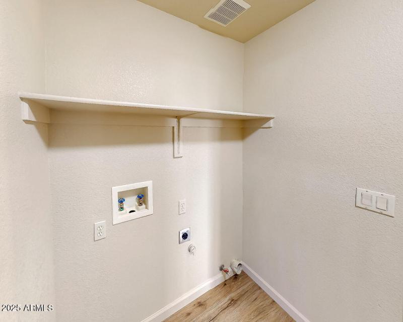 3845ViadelaReina-225