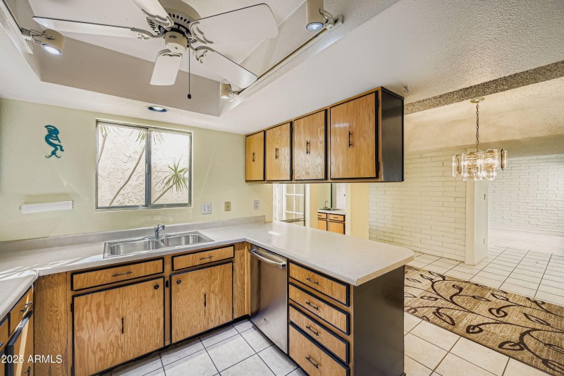 7927 E. Bonnie Rose Ave - MLS Sized - 01