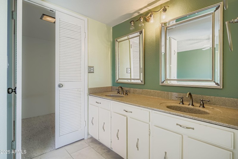 7927 E. Bonnie Rose Ave - MLS Sized - 01