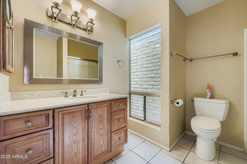 7927 E. Bonnie Rose Ave - MLS Sized - 02