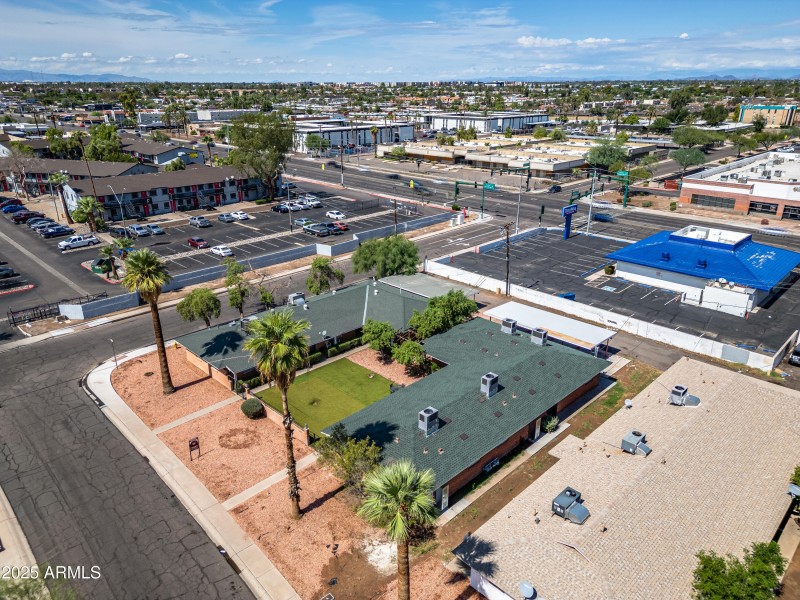 multifamily-renovation-phx-1940-amelia-a